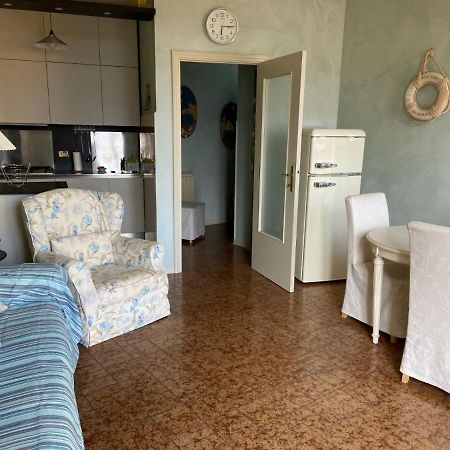 Lola A Moneglia Apartment Bagian luar foto